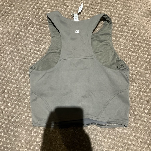 Lululemon cropped sports top - Picture 2 of 3